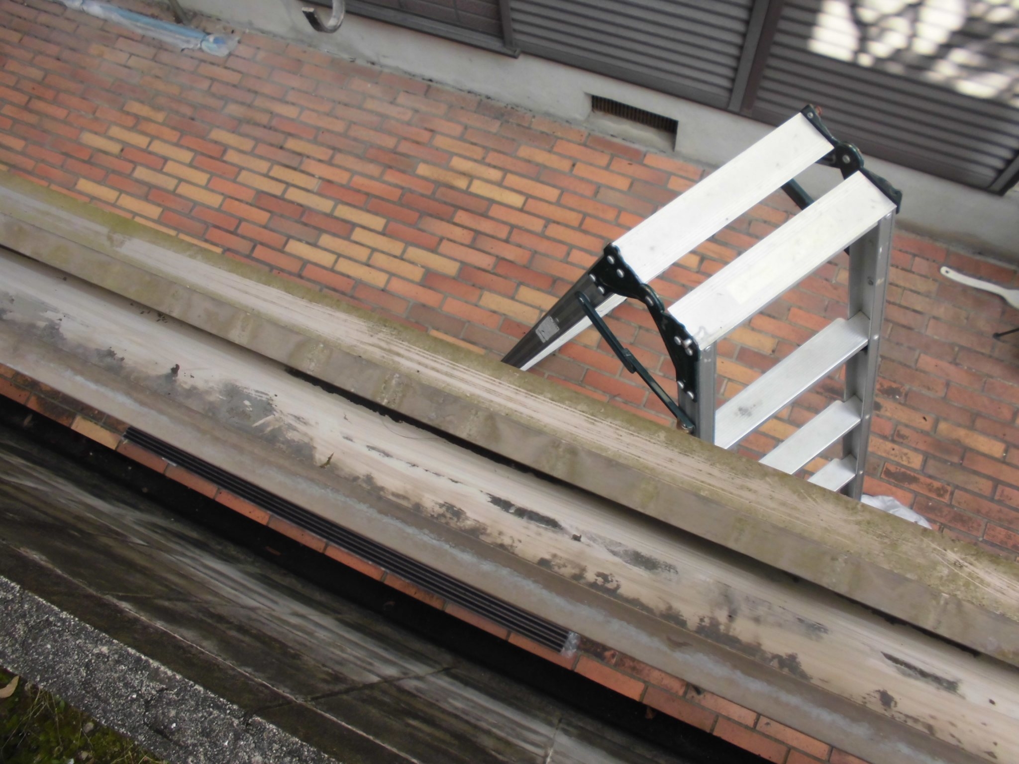 神戸市　波板工事　火災保険　清掃後