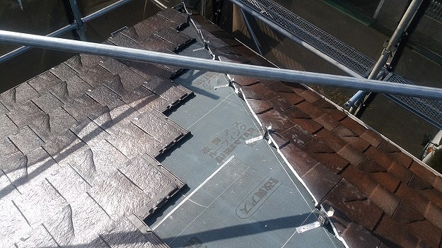 神戸市　施工事例　葺き替え工事　ROOGA鉄平（ストーンブラウン）