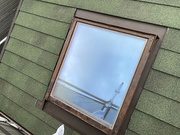 神戸市　屋根カバー工法　天窓