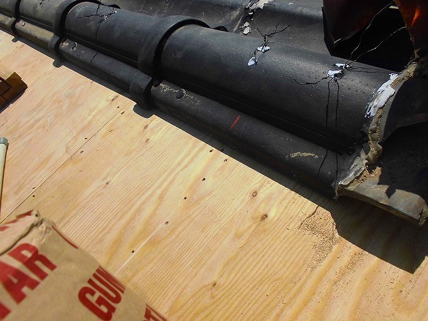 既存屋根材の撤去・下地補修3