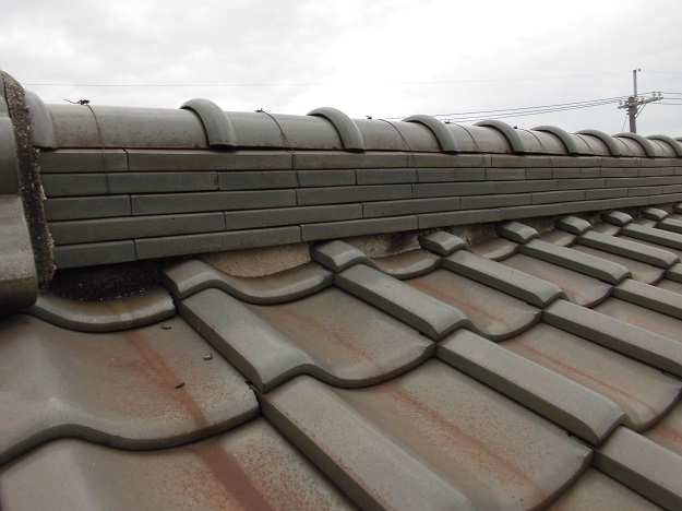 西脇市　漆喰　谷板金の状態