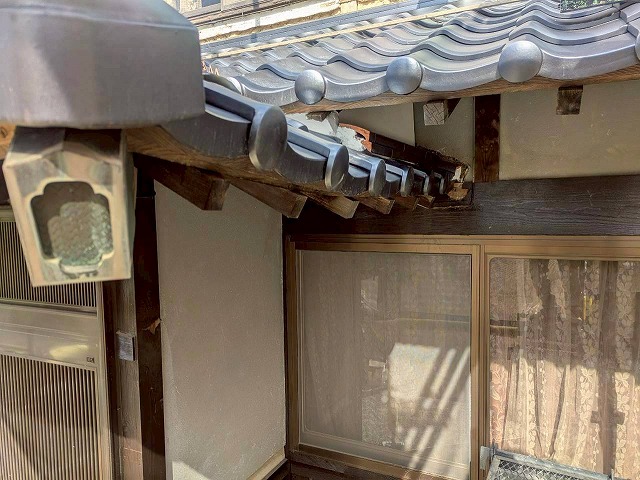 加古川市　軒天の劣化状況