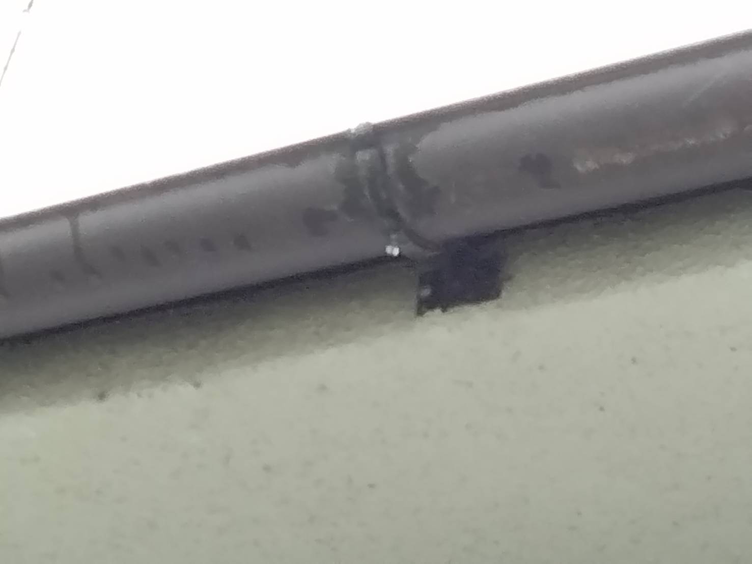 雹被害　調査現場　樋