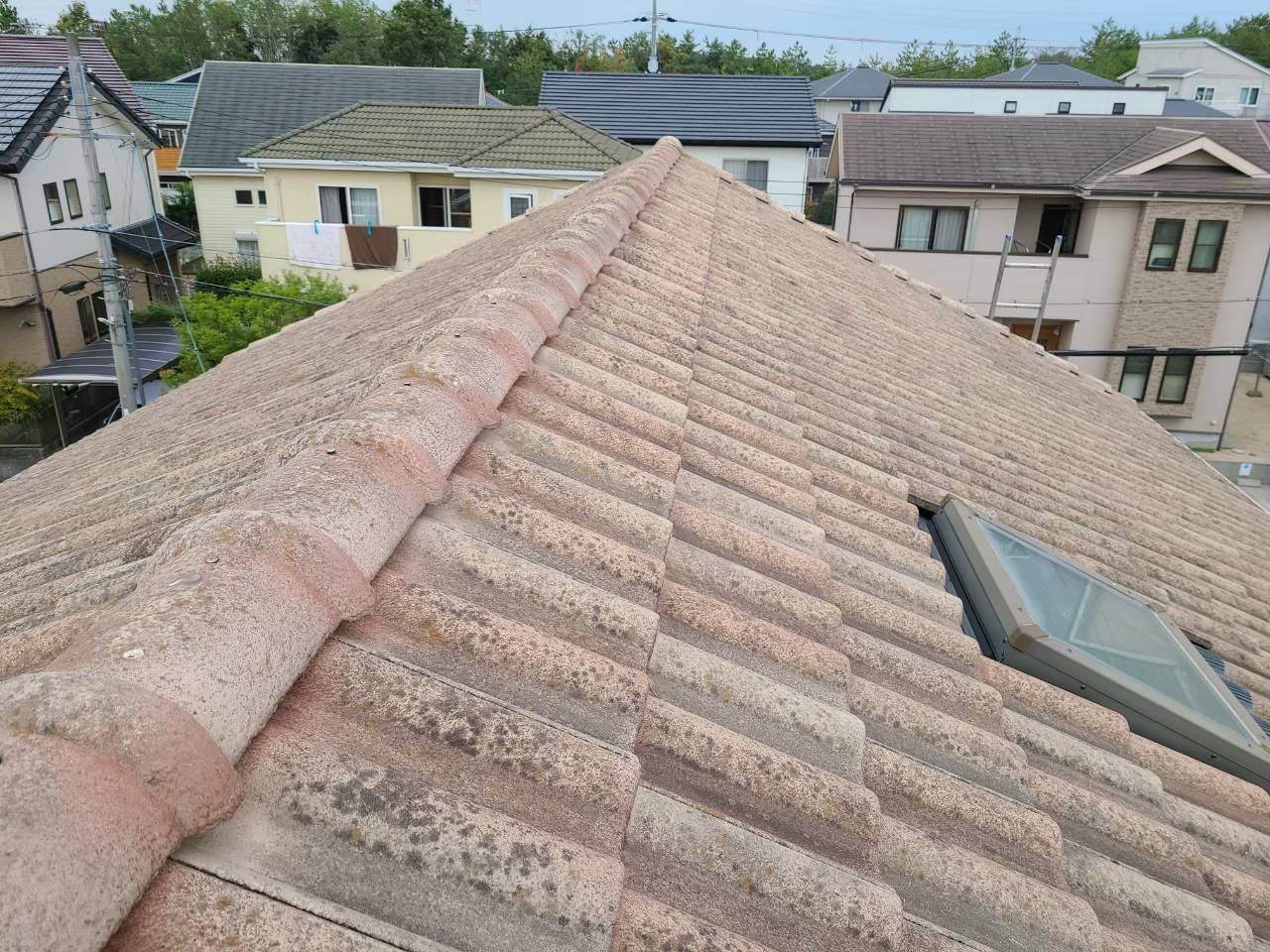 現場ブログ　モニエル瓦のセンチュリオン　棟の全景