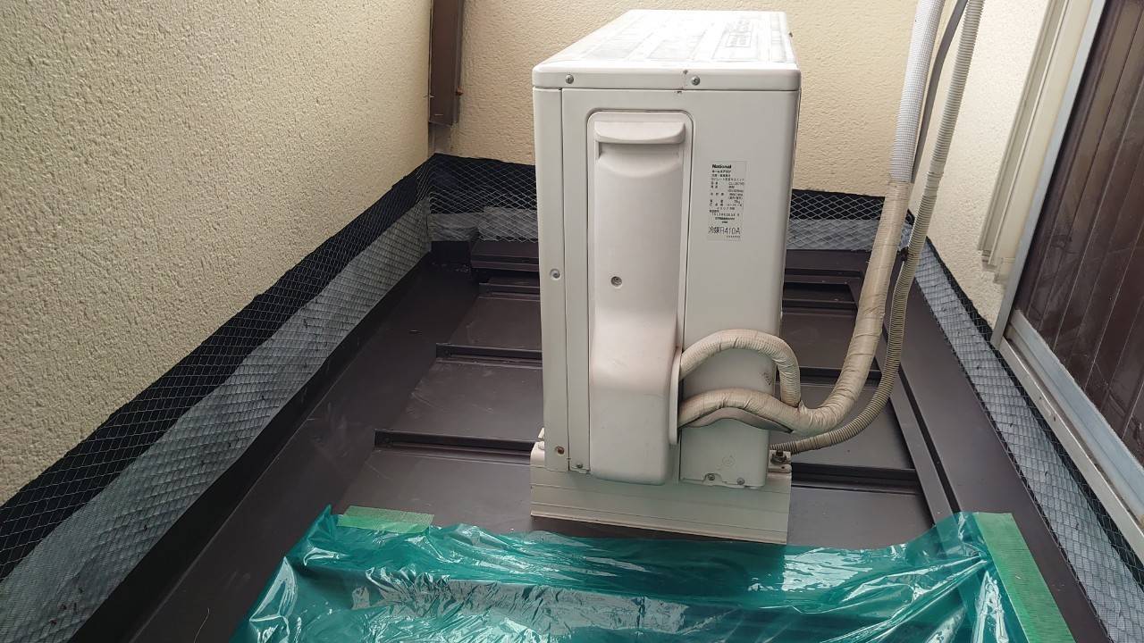 明石市　現場ブログ　立平　ラス網　室外機周り