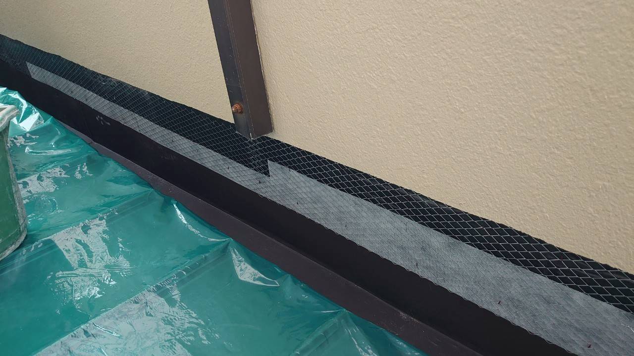 明石市　現場ブログ　立平　ラス網　接写