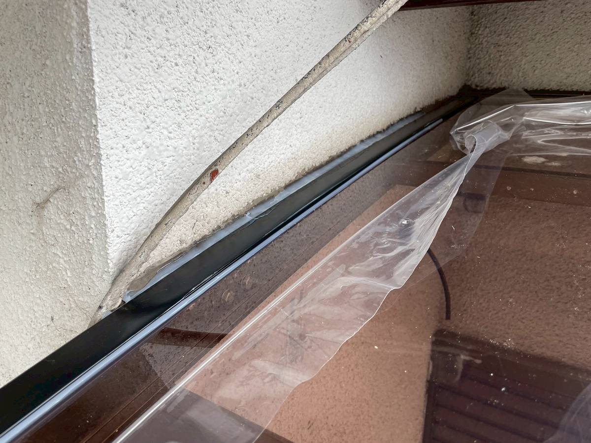 加古郡稲美町　雹災害　ベランダ　ポリカ