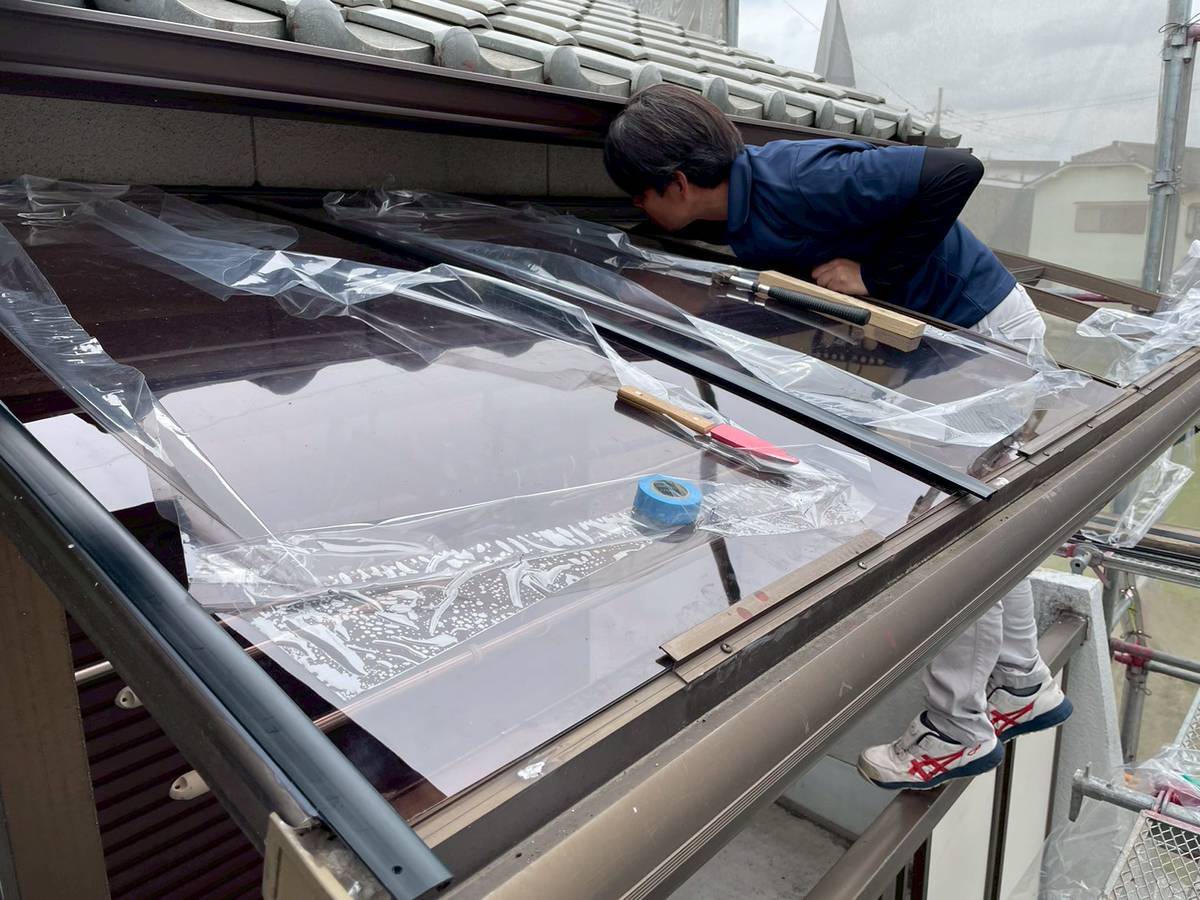 加古郡稲美町　雹災害　ベランダ　ポリカ　張り替え中