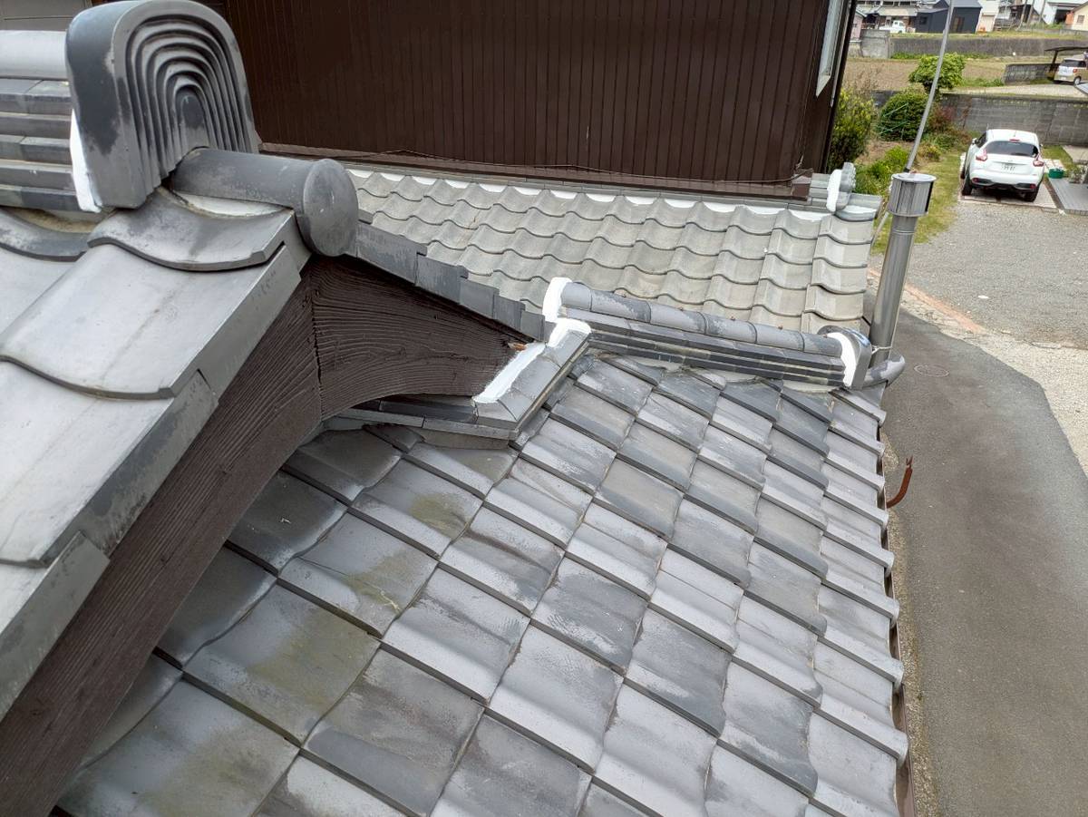 加古川市　入母屋壁際　完了