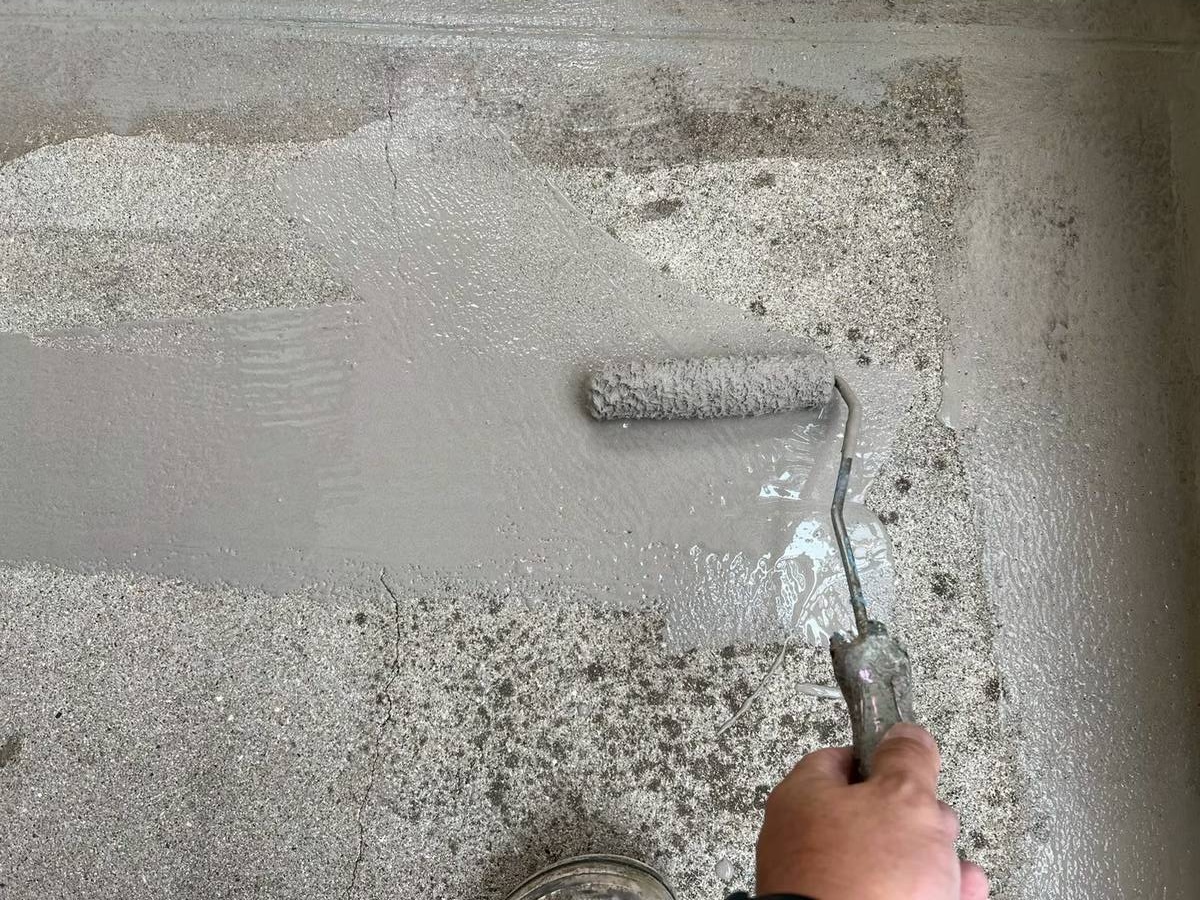 加古川市　ベランダ防水　上塗り