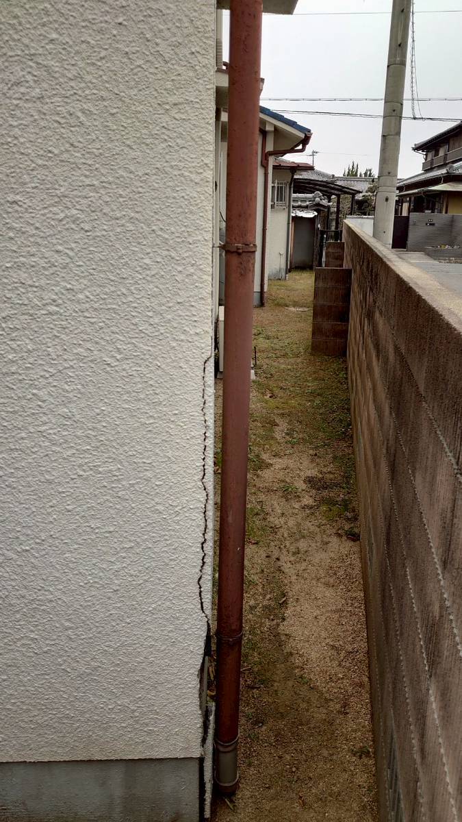 三木市　モルタルクラック