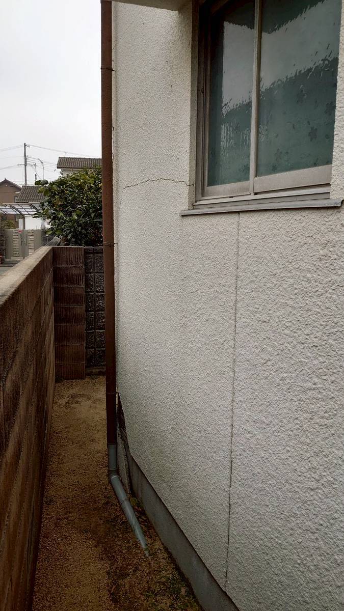 三木市　モルタルクラック