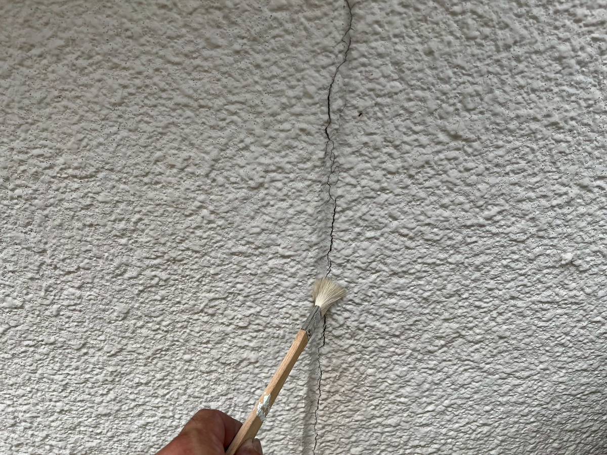 モルタル壁のクラック