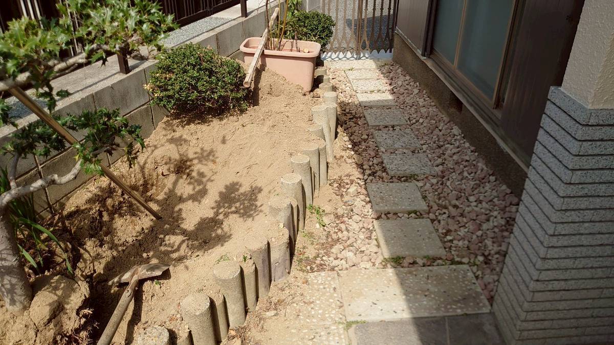 外構工事　門扉　周り