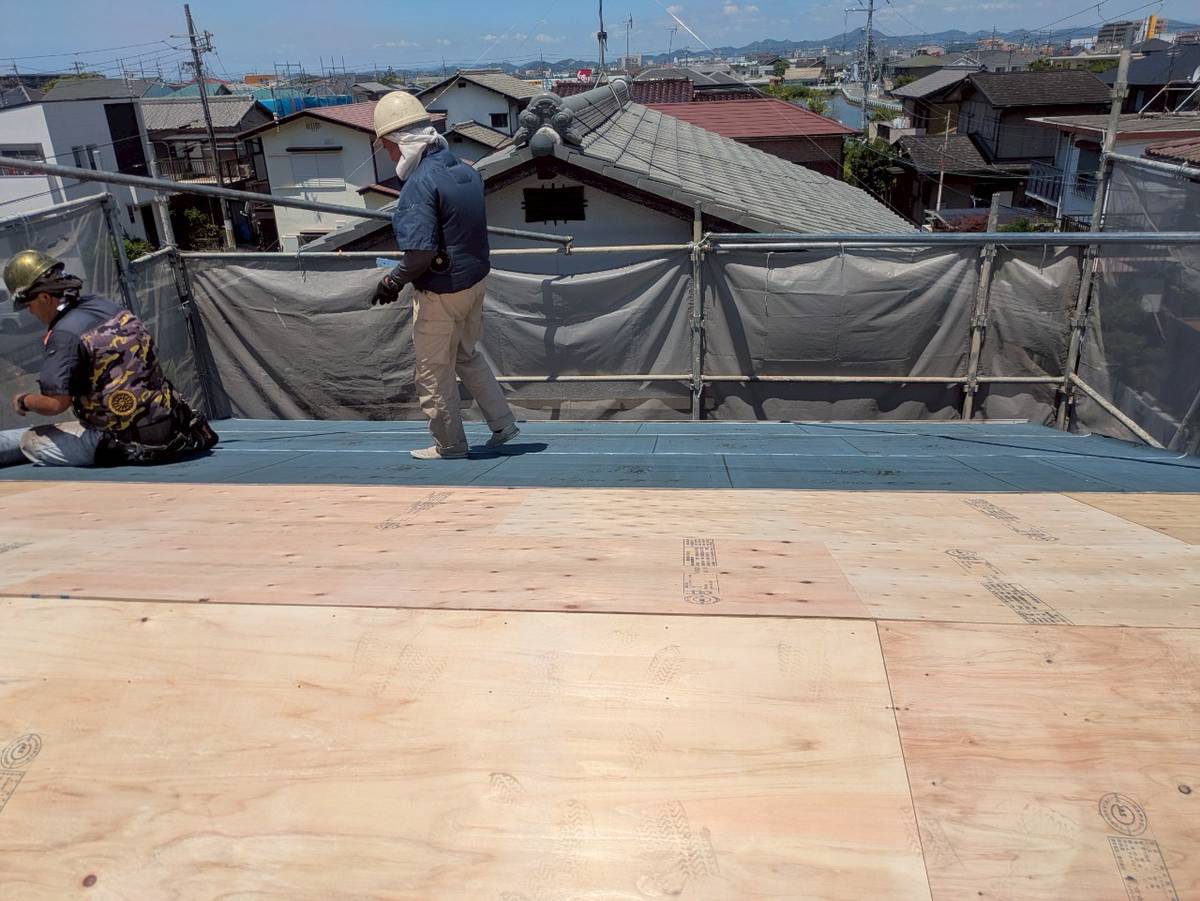 西脇市　屋根葺き替え工事　防水下地ルーフィング