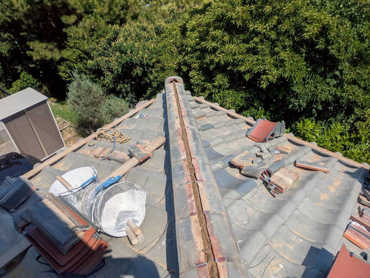 加古川市　棟積み直し工事　棟の解体