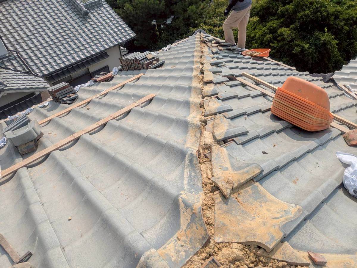 加古川市　雨漏り工事  撤去の継続