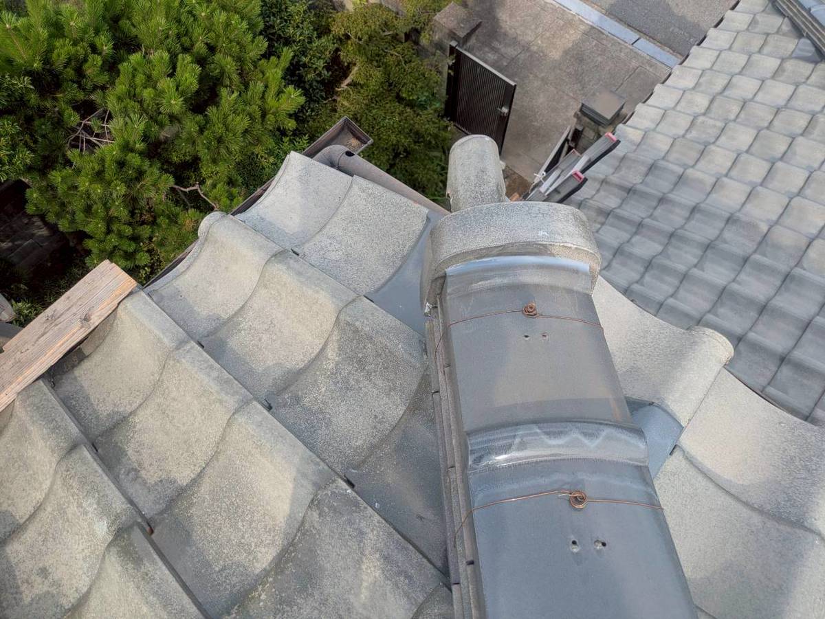 加古川市　雨漏り修理　棟端部の養生・通路確保