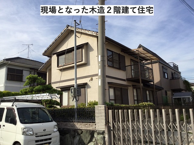 波板が強風被害にあった住宅