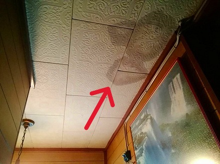 加古川市にて雨漏り修理を行った住宅の雨漏り雨染みの痕