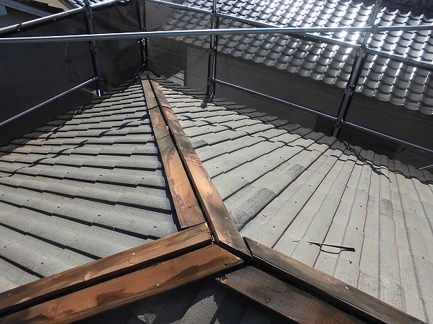 経年劣化が進んだ貫板