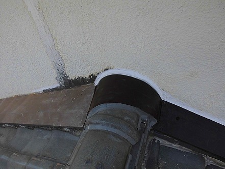 加古川市の雨漏り原因であった壁際板金改修後