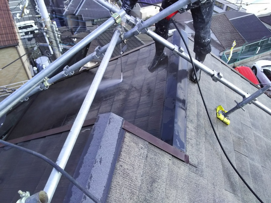 屋根塗装　高圧洗浄