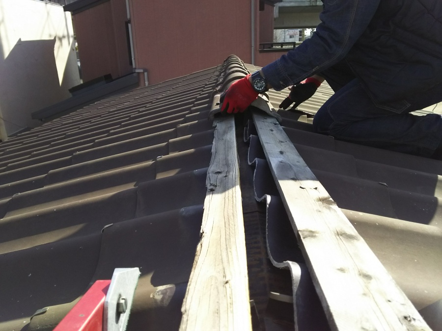 棟瓦「セキスイＵかわら」　ビスはがれ