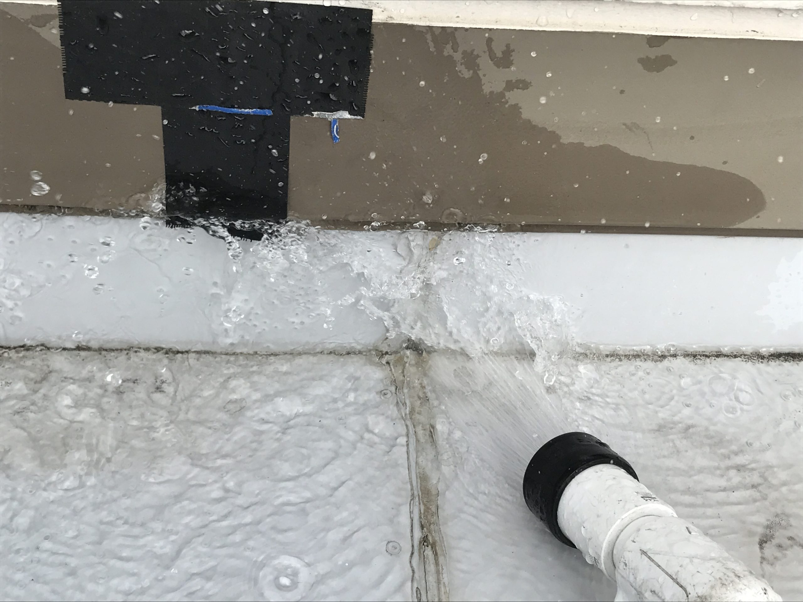 雨押え散水試験