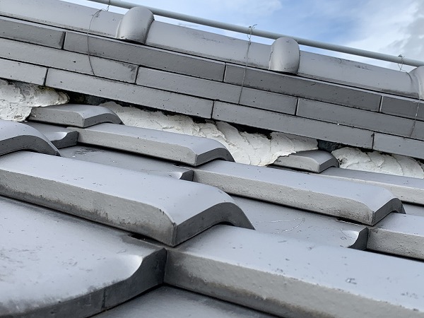 棟面戸の漆喰が上まで塗られていない