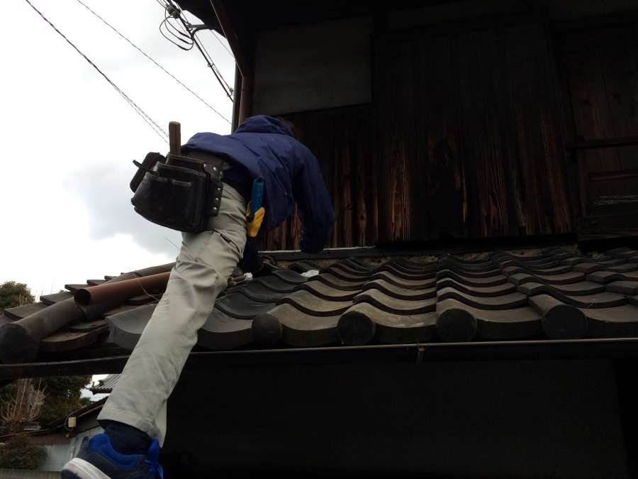 瓦の葺き直し工事