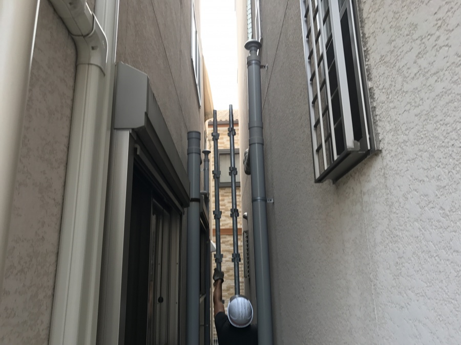 犬走に足場を架設