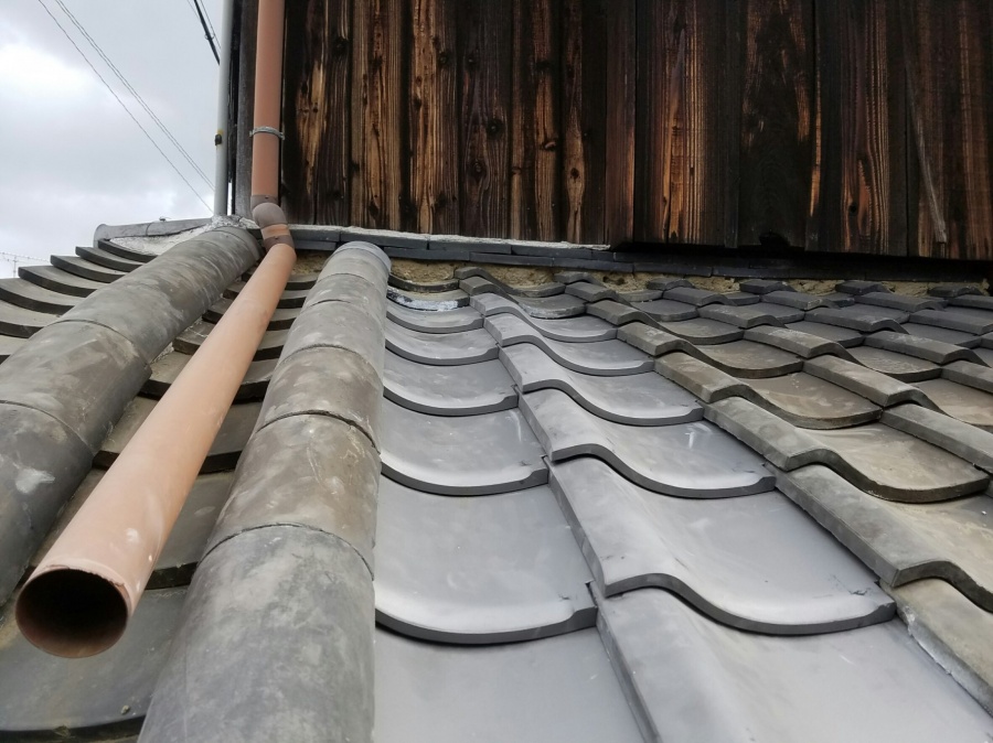瓦の積み直し工事完成