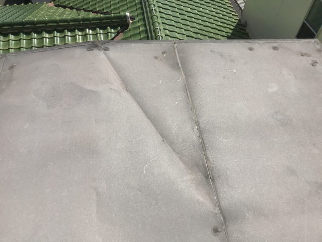 以前捲れた板金をそのまま使っての復旧場所