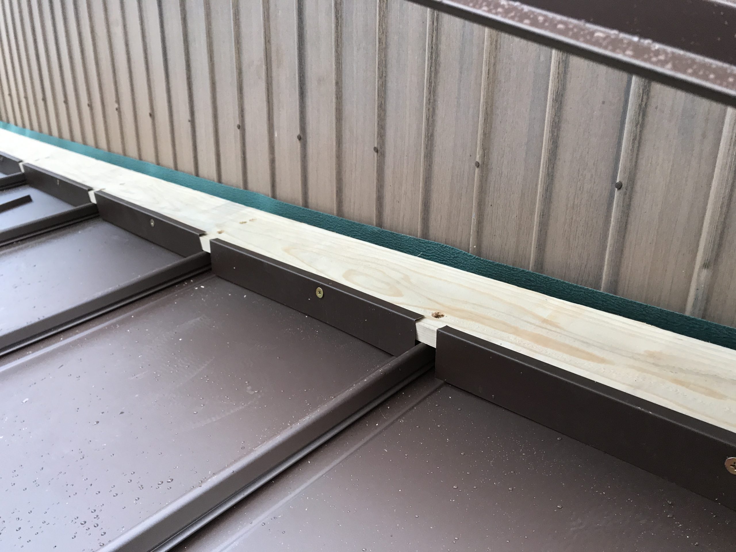 壁際下地・エプロン板金