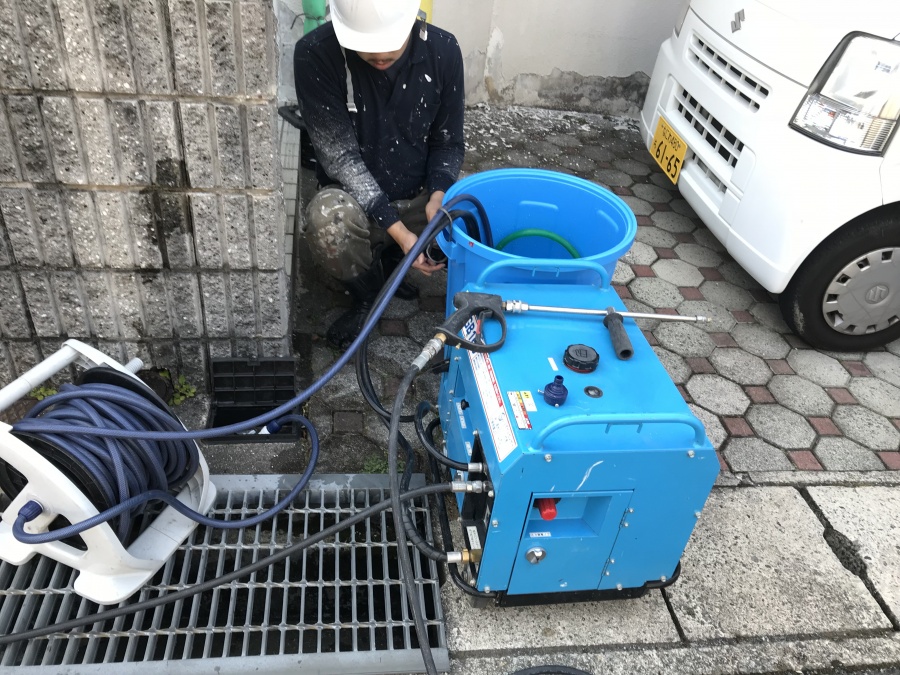 屋根塗装前　洗浄機のセッティング