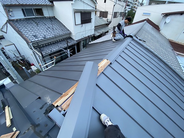 棟下地貫・エプロン・棟取付