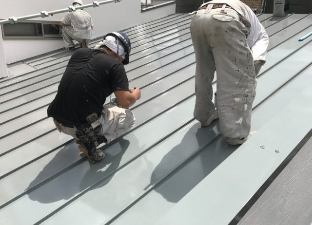 屋根塗装の下塗り