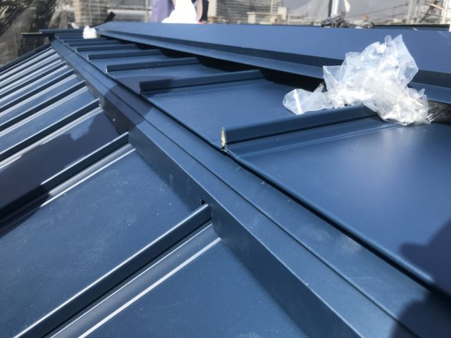 腰折れ部、屋根の仕舞い