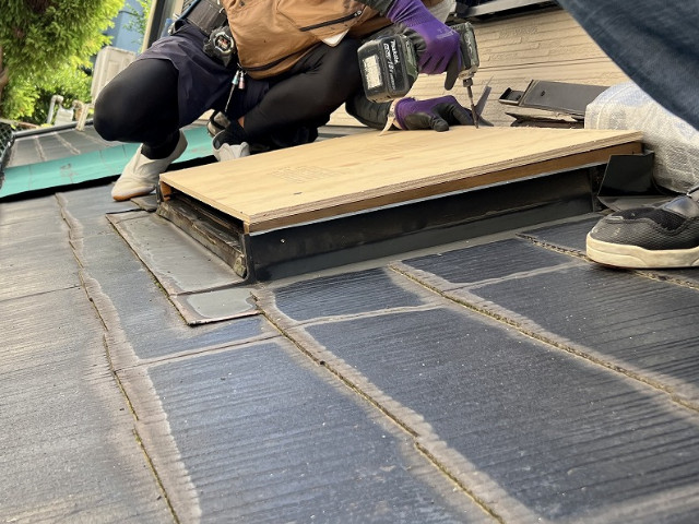 天窓カバー工事中