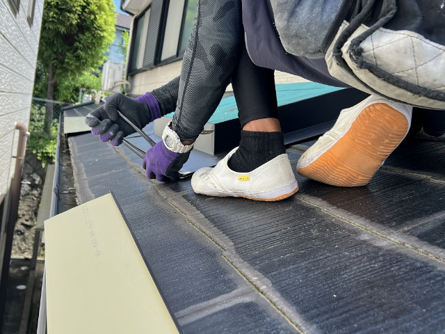 天窓の板金加工中