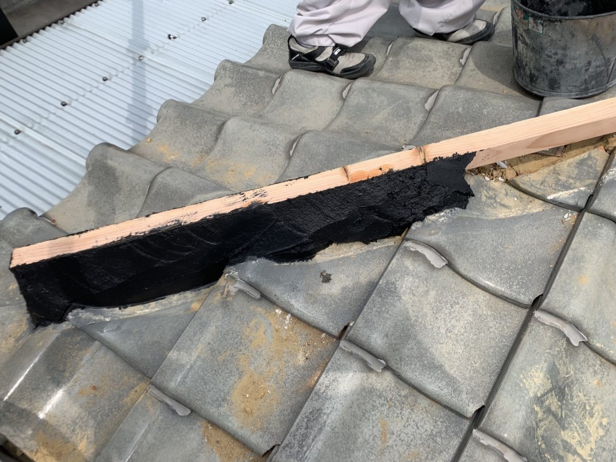 棟の下地なんばんを積んでいきます。