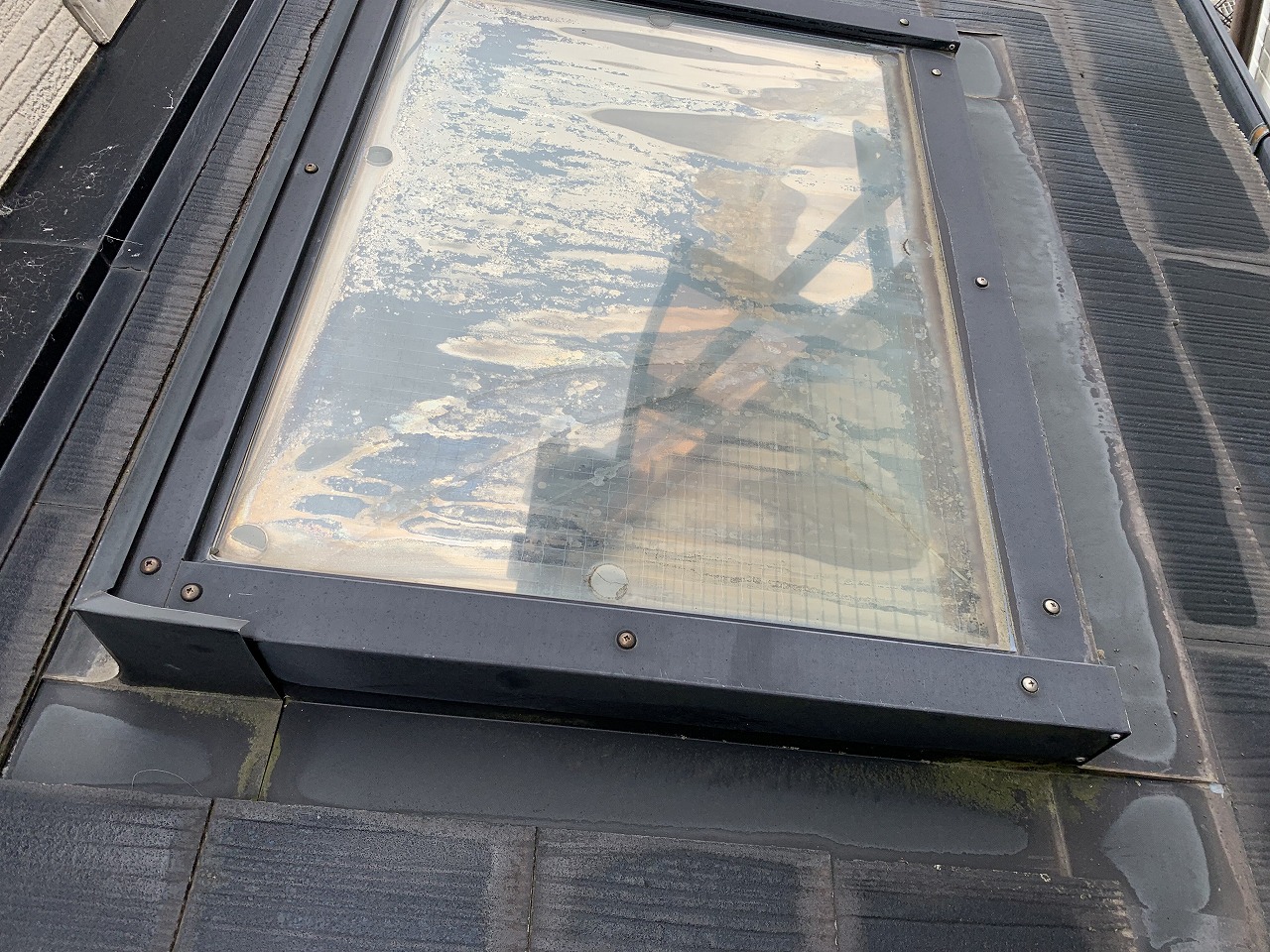 破損した天窓