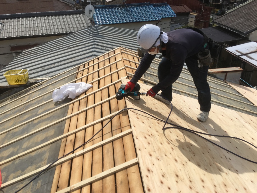 新しい屋根下地
