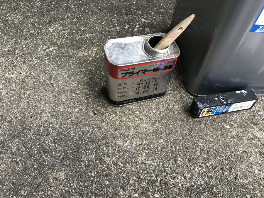 シーリング工事　プライマー