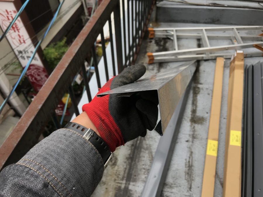 屋上防水工事で塩ビ鋼板UP-4