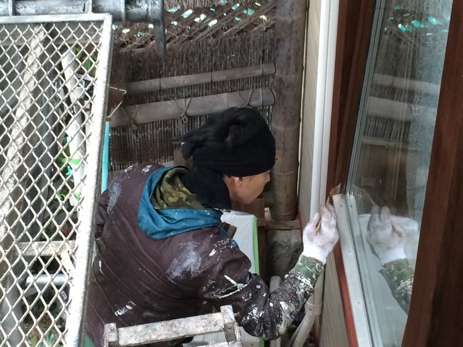 細かい場所の塗装の様子