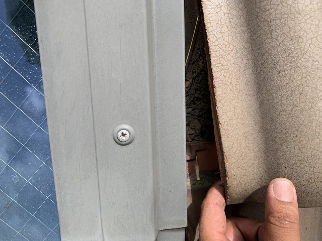 天窓のサッシに詰まり