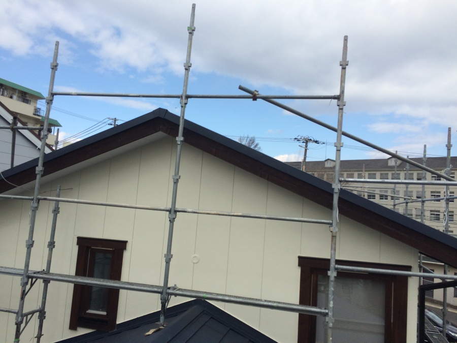 足場、メッシュシートの取り外し