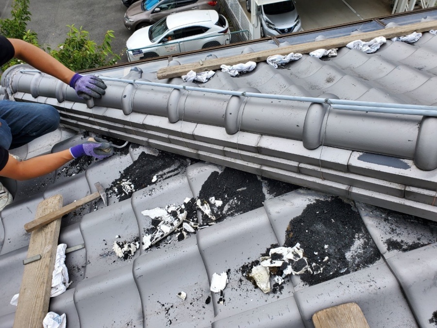 棟面戸の漆喰の斫り